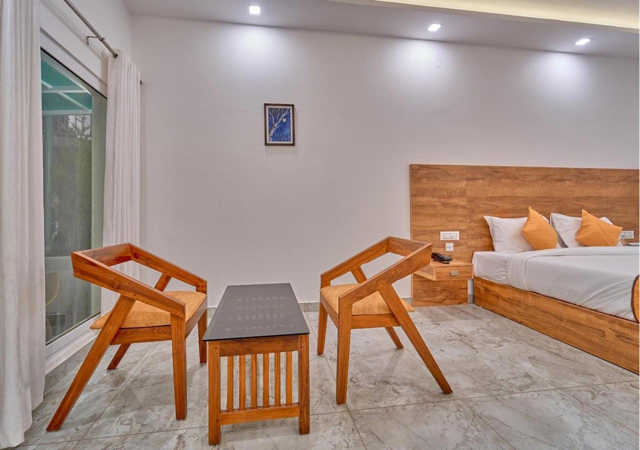 Ice Mist Pool Resort Munnar By Voye Homes Buitenkant foto